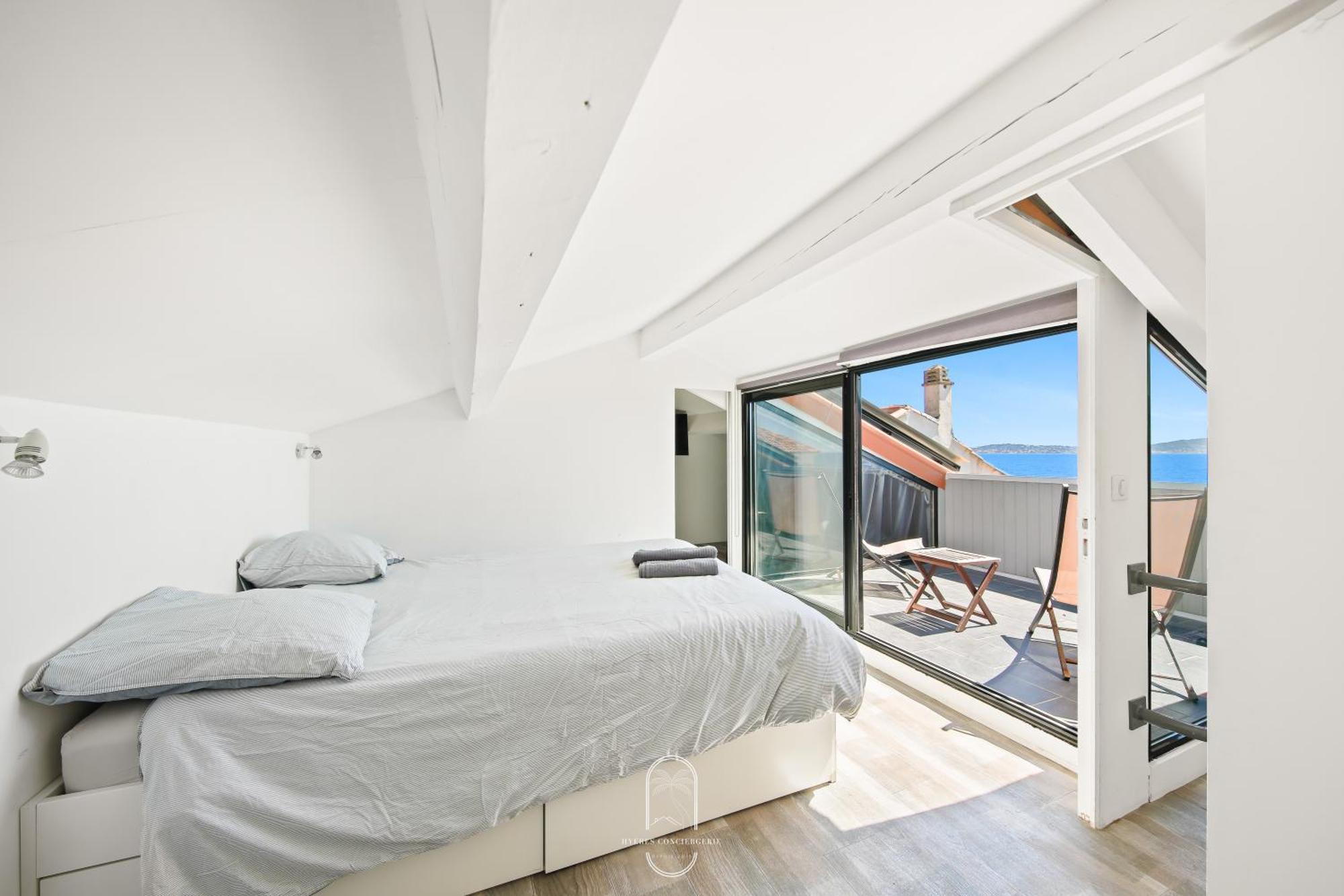 Maison Sur L'Eau-Hyeres-Almanarre-Parkings Clim Wifi By Hc Exterior foto
